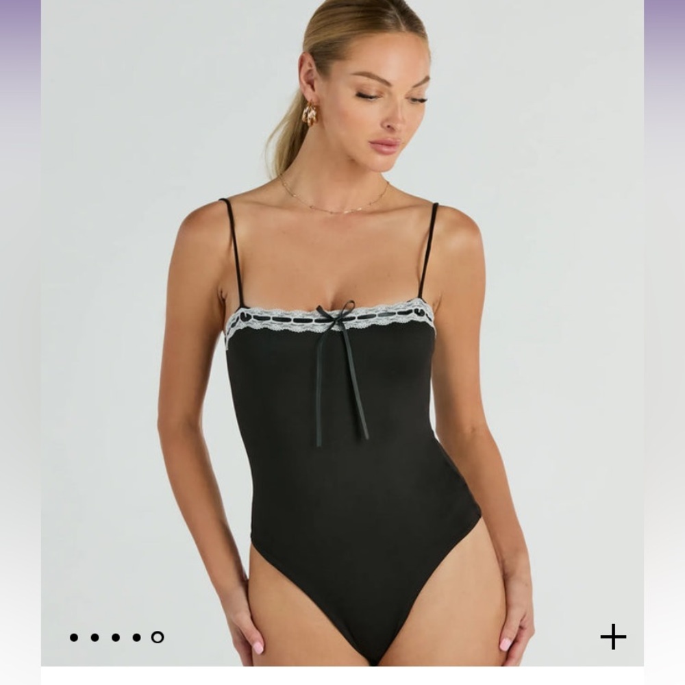 Sleeveless lace trim bow bodysuit